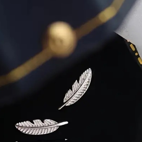 Feather Earrings - Picture 1 of 2